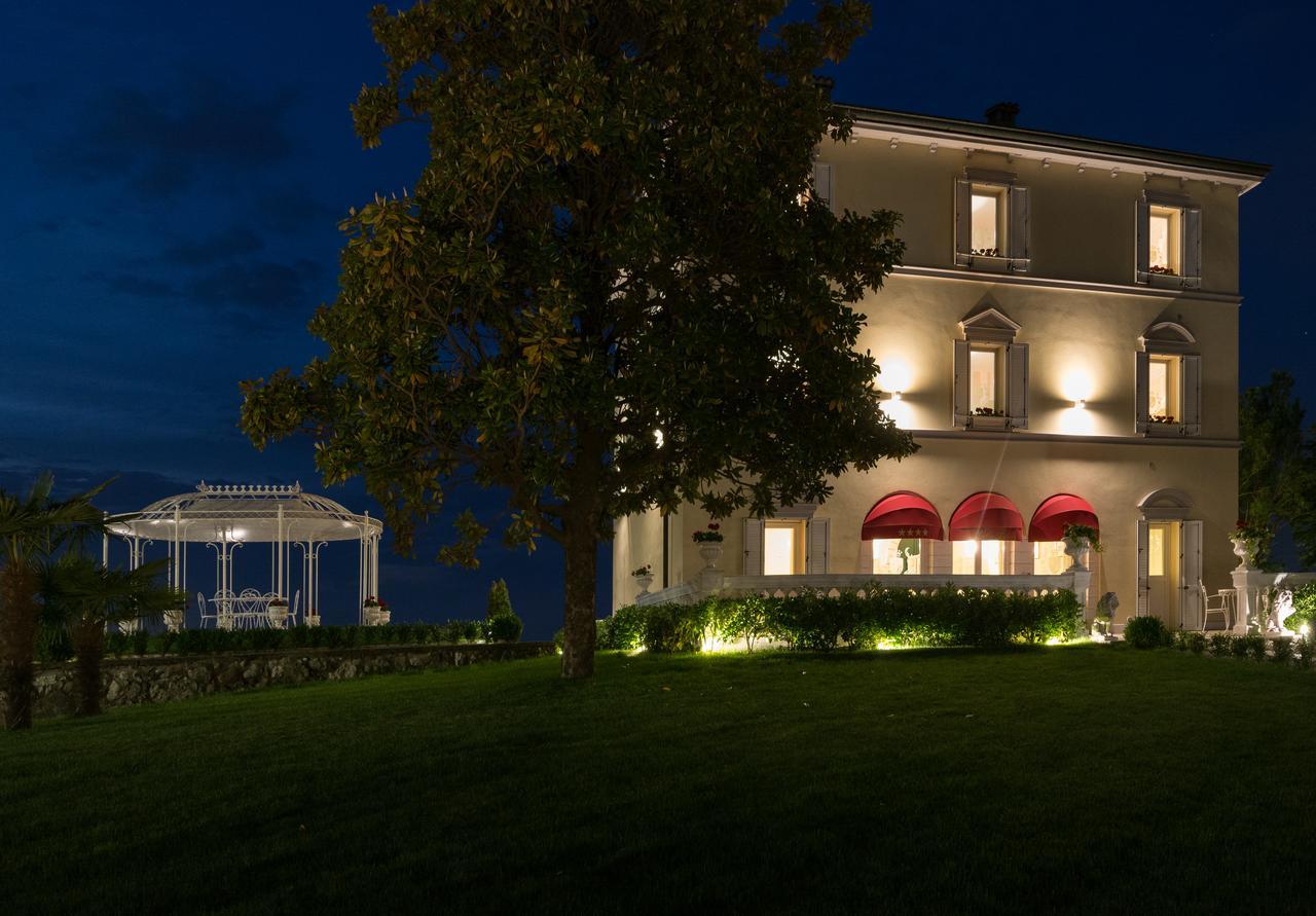 Relais Villa Belvedere & Spa Only Adults Pozzolengo Bagian luar foto
