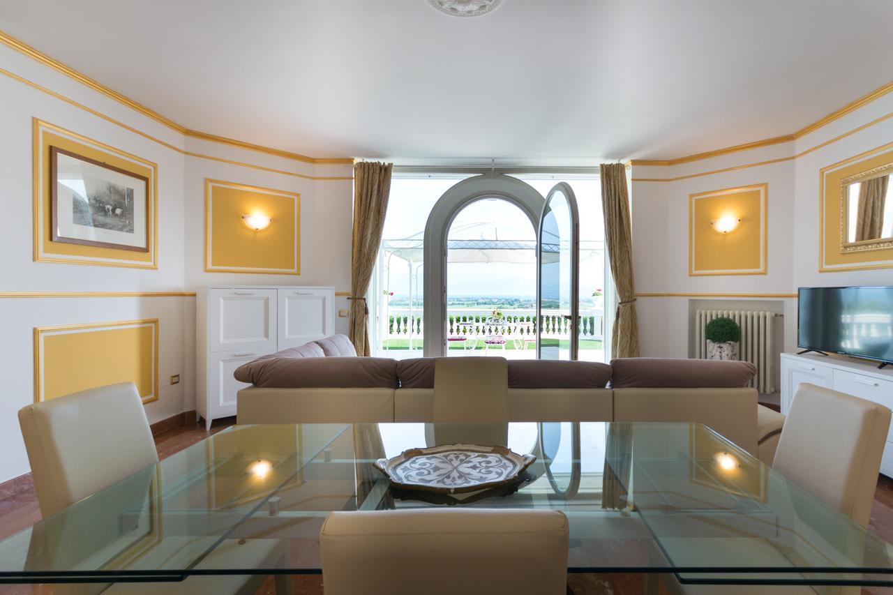 Relais Villa Belvedere & Spa Only Adults Pozzolengo Bagian luar foto